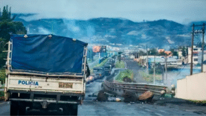Violentos enfrentamientos en Otavalo tras el ataque al convoy humanitario